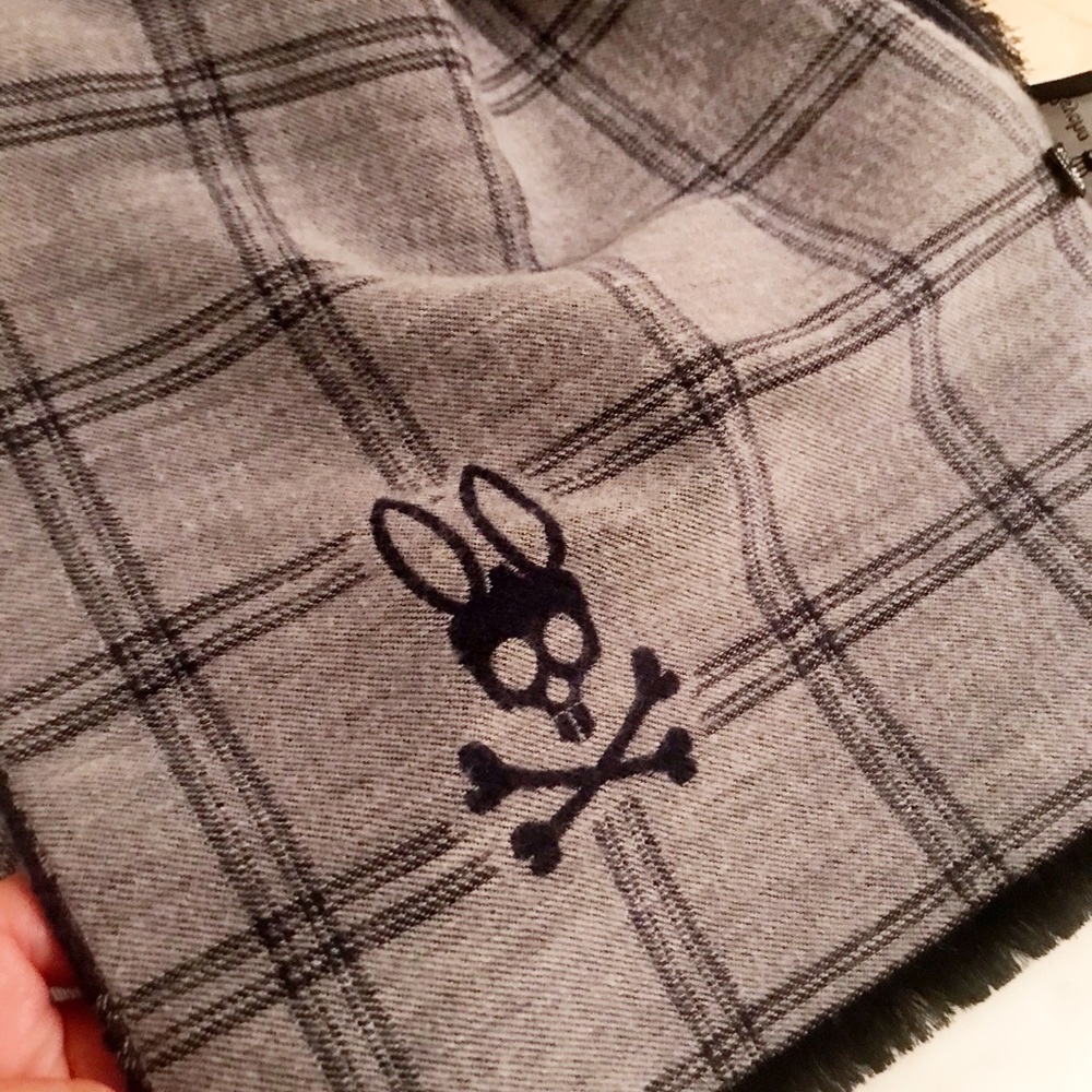 Psycho Bunny scarf
